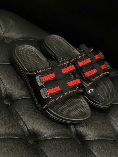 Chinelo Oakley Mavericks