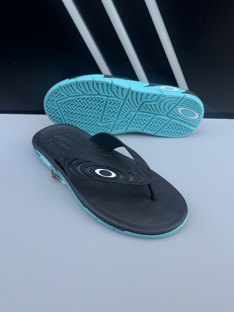 Chinelo Oakley- Crowd