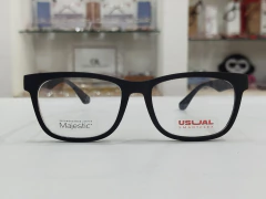 Usual U006 negro