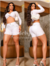 Imagem do Short Jeans Feminino Meia Coxa - Strass Dourado SH572-02