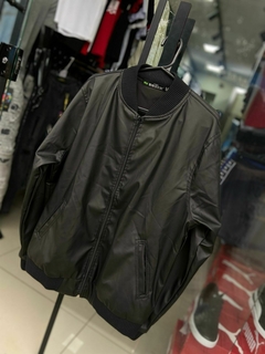Jaqueta de couro padrão Zara na internet