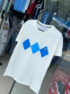 Camiseta Lacoste na internet