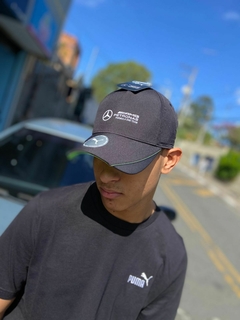 Boné Puma X Mercedes na internet