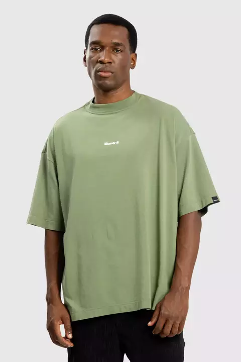 camiseta new over self logo colors