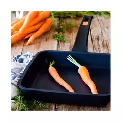 Plancha lisa BRA Efficient 28 cm - comprar online