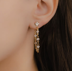 Brinco Ponto de Luz com Corrente de Tiffanys Pendurada no Dourado com Cristal