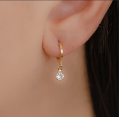 Brinco Argolinha com Tiffany de Zirconia Pendurado no Dourado