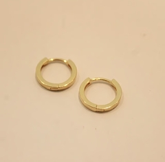 Brinco Argolinha Lisa Grande no Dourado - comprar online
