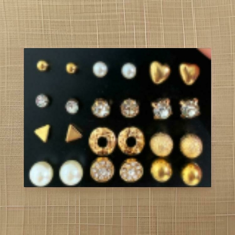 Cartela de Brincos Fashion Jewelry - 12 Pares