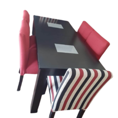 Mesa laqueado Negra extensible (con vidrios) + 6 sillas revestidas reforzadas