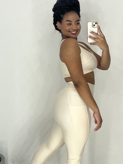 Legging Patricia com bolso Areia na internet