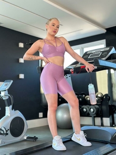 Shorts Mary Meia Coxa lilás