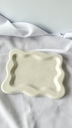 Bandeja rectangular borde yeso cerámico