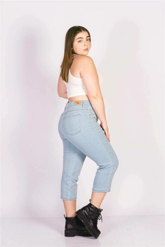 Capri celeste de jean elastizado - comprar online