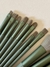 Kit com 13 pincéis de maquiagem + necessaire para armazenar - cor verde - Ka Makes