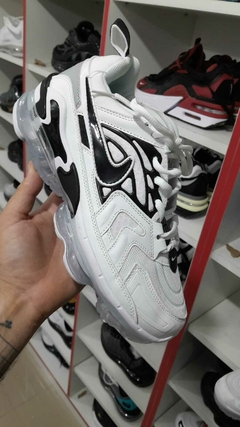 vapormax evo blancas pipa negra