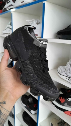 vapormax 2.0 negras con gris