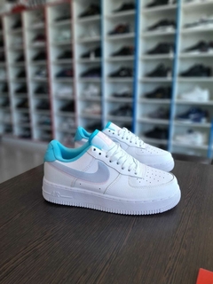 air force blancas pipa violeta y turquesa