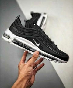 airmax 97 negras suela blanca