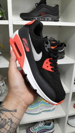 airmax 90 negras con naranja