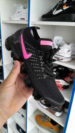 vapormax negras pipa rosa