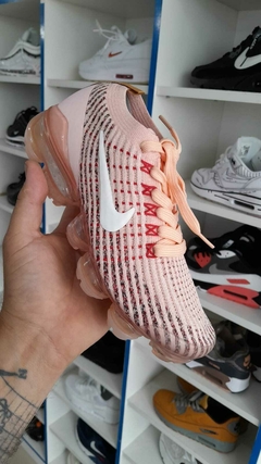 vapormax color salmon pipa blanca