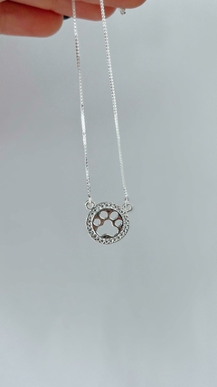 Colar De Prata Medalha Cravejada Patinha - comprar online