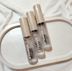 Gel de cejas transparente