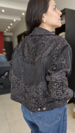 Chaqueta flecos print corderoi Hawks