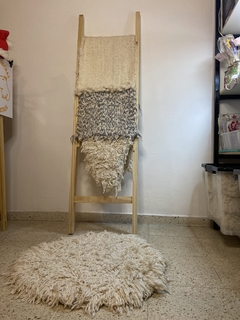 Alfombra Rústica Blanca 60cm - comprar online