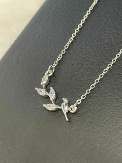 CADENITA ACERO BLANCO + DIJE AVE - comprar online