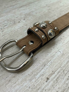 CINTO GAMUZA MARRON - comprar online