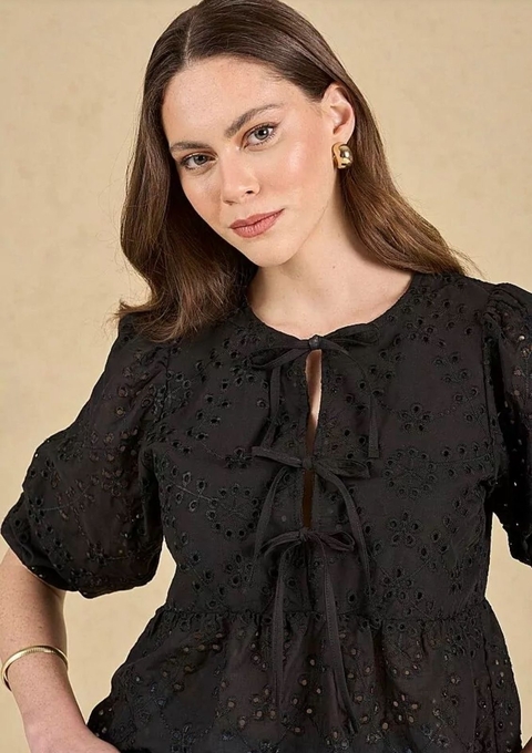 Bata Plus Size em Laise Preta