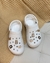 Crocs com pingentes inclusos. - loja online
