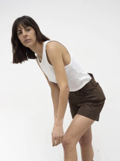 Short de cuero marrón en internet