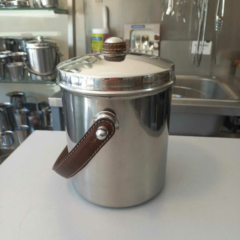 Conservadora acero inoxidable con cuero