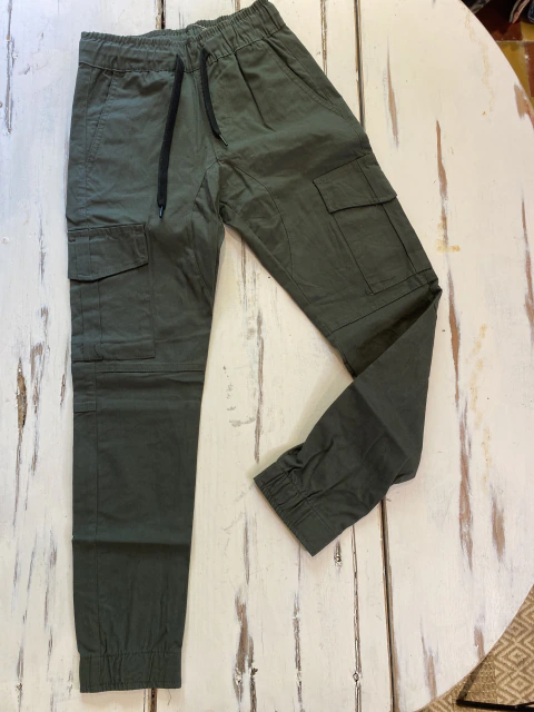NUEVO | Jogger cargo gabardina talles 12 y 14