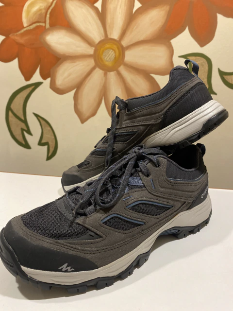 NUEVAS | Zapatillas trekking gris n39 | Quechua