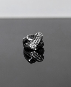 Anillo oro blanco 18 kltes engarsado con diamantes