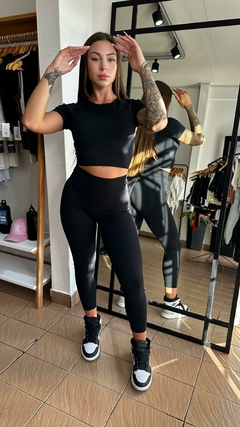 CALZA NEGRA FIT en internet