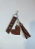 LLAVERO/CHARMS MARRON en internet