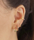 Brinco de argolinha com estrela cravejada colorida - Ouro 18k - comprar online