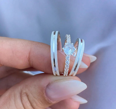 Imagem do Par de Alianças Eudora Retas 4mm Diamantadas c/ Canetas Centro