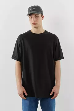 Remera Malibu Memphis Negra - Choice