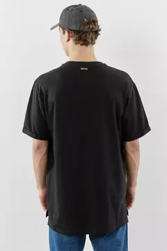Remera Malibu Memphis Negra - tienda online