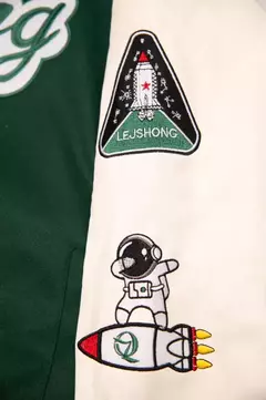 Imagen de CAMPERA BOMBER UNIVERSITARIA (VERDE)
