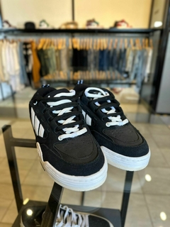 Adi2000 Negras con Suela Blanca - comprar online