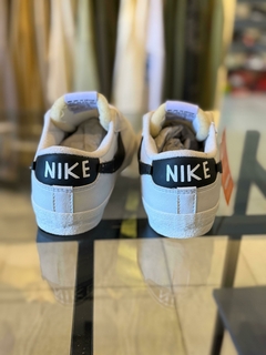 Nike Blazer Blancas con Negro en internet