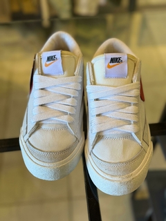 Nike Blazer Blancas con Rojo en internet