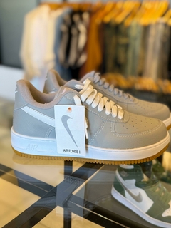 Nike Air Force Grises